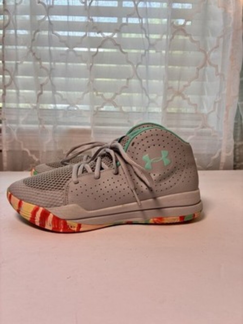 Under Armour Jet 2019 GS Youth Basketball Shoes Size 6Y Gray Multicolor